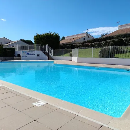 Maison Cosy Avec Terrasse Et Acces Piscine, - 4 Pers - Fr-1-540-316